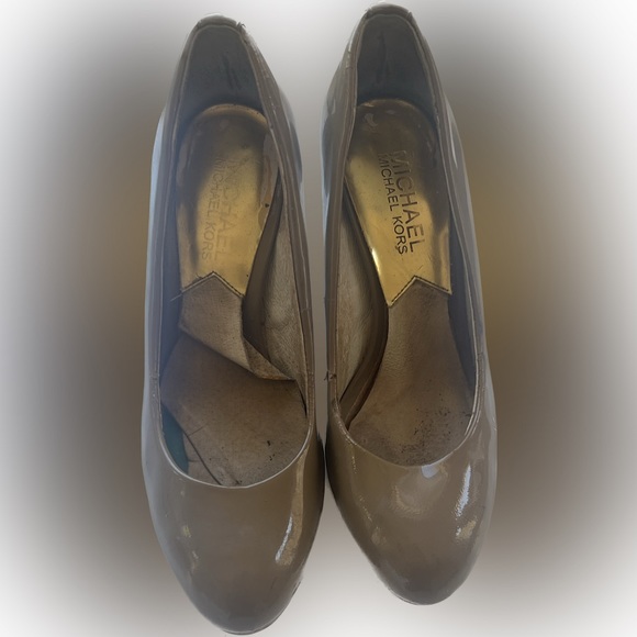 *WELL WORN* Used Pumps Petite size 4/34 - Picture 2 of 9